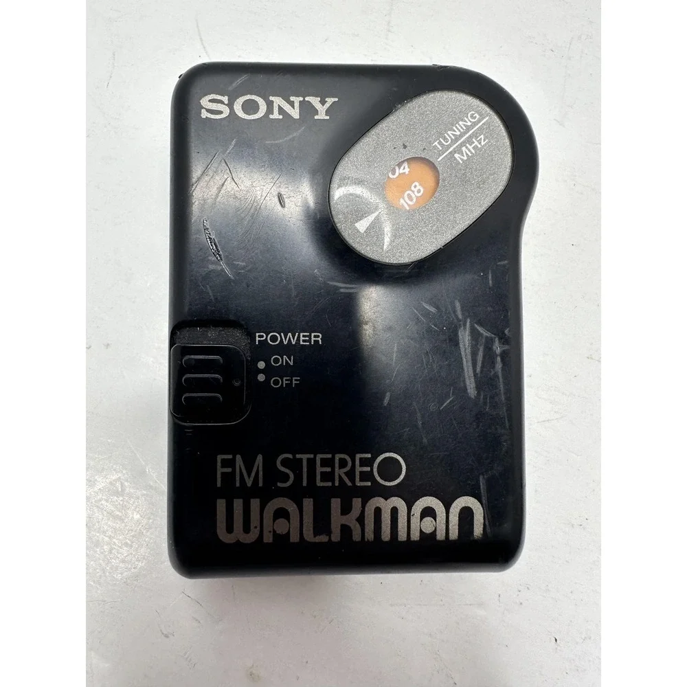 Sony FM Stereo Walkman Portable Radio Belt Clip Tuning Dial SRF-36 Black Pocket